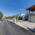 Zara Mit Blick Auf Wasser By Interhome Apartmán Ražanac